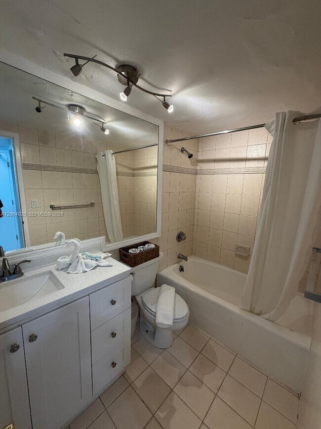 Photo - 5445 Collins Ave Unit 1109
