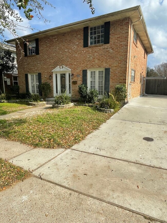 Building Photo - Spacious 4BD Home in Metairie, with Driveway and Fenced in Backyard