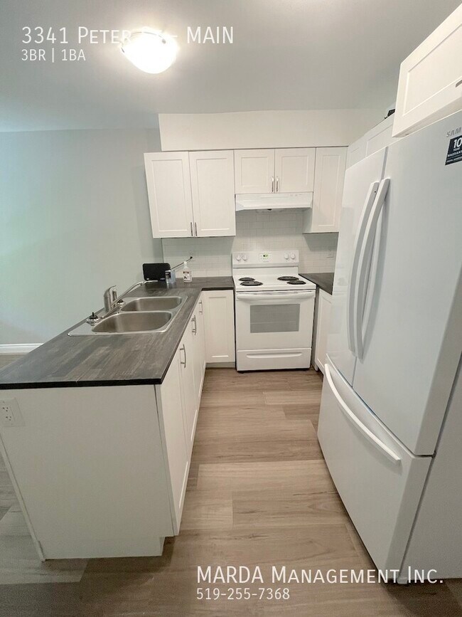 Photo - RENOVATED 3+1BEDROOM/1-BATH TOWNHOUSE IN WEST WINDSOR -ALL INCLUSIVE Unité MAIN