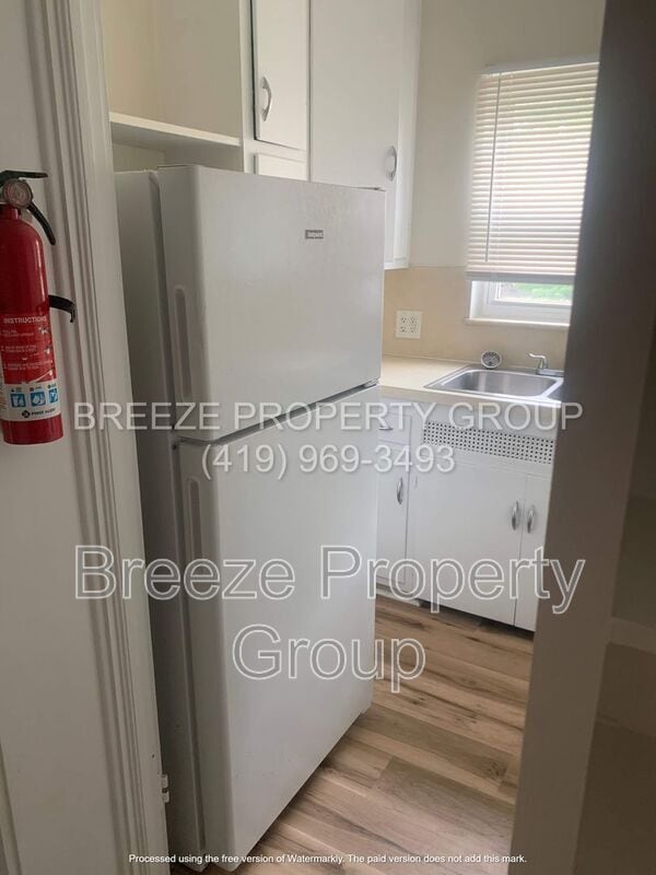Photo - 2445 W Bancroft St