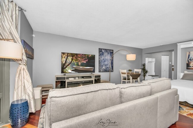 Photo - 1340 N Dearborn St Unit 5F