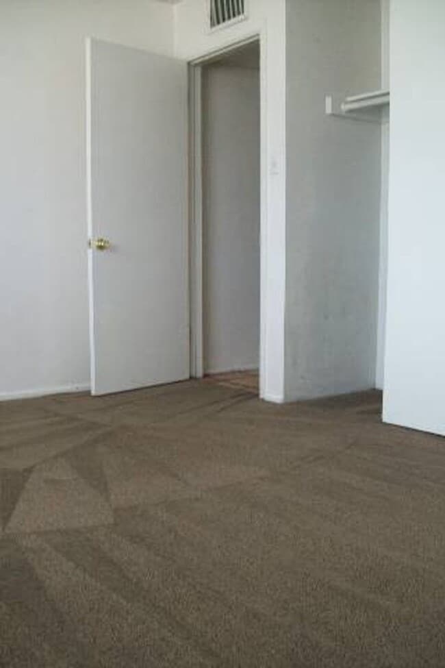 Photo - **Spacious 4 Bedroom Home in the Heart of Tempe!**
