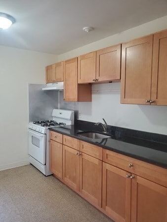 Building Photo - 5 Victory Rd Unit 1 Rental
