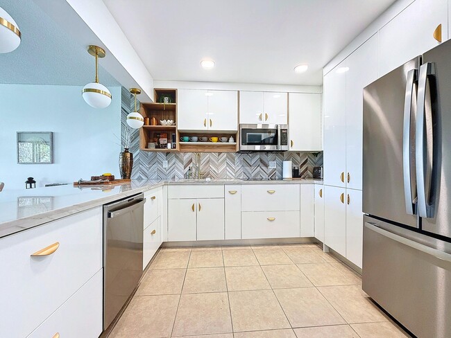 Photo - 2311 S Cypress Bend Dr Unit 319a