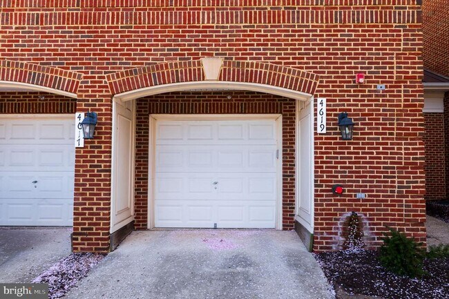 4619 Hummingbird Ln