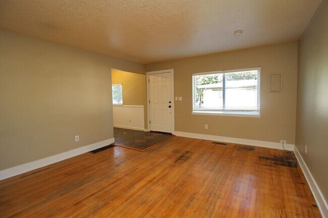 Photo - 4224-4224 N Commercial Ave Unidad 4220