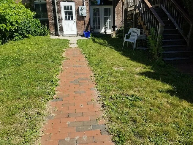 Photo - 42 Leamington Rd Unit Rear