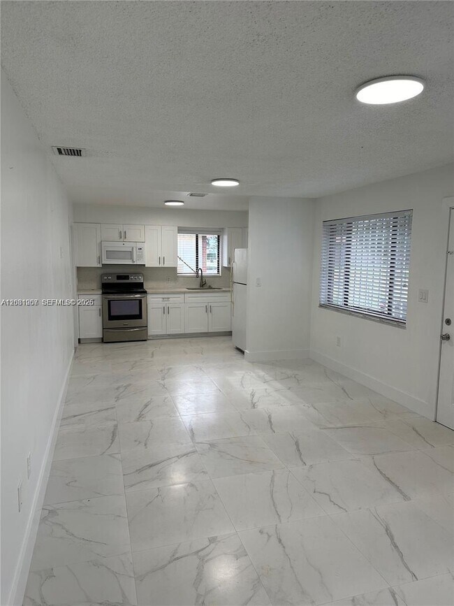 324 E 34th St Unidad 1