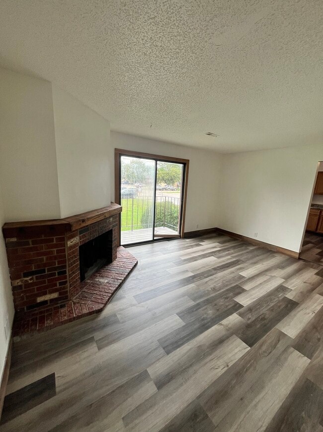 Living room - 3600 Huntington Ave Unit #3