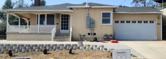 Building Photo - 1855 N Avenue 53