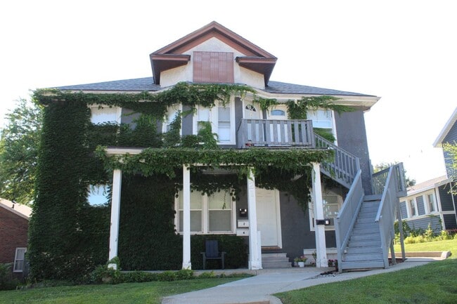 Building Photo - 621 Gooding St