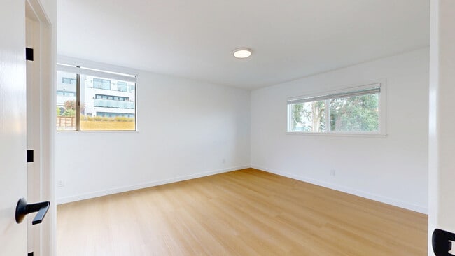 Photo - 2037 Castro St Unit 21