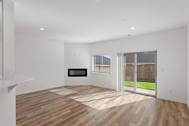 Photo - Pleasant Valley Villages 3 Bedroom Townhome with Community Center