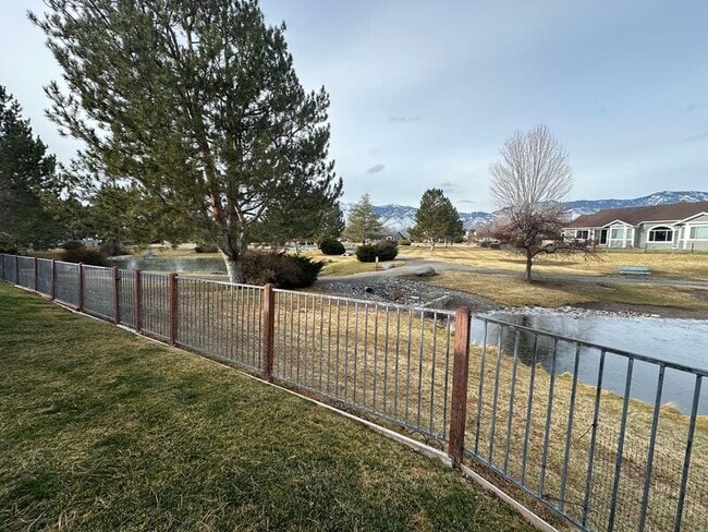 Photo - 1054 Camellia Ct