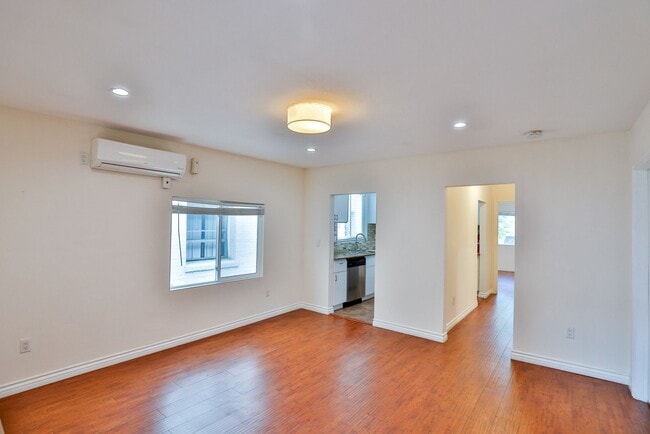 Photo - 141 N New Hampshire Ave