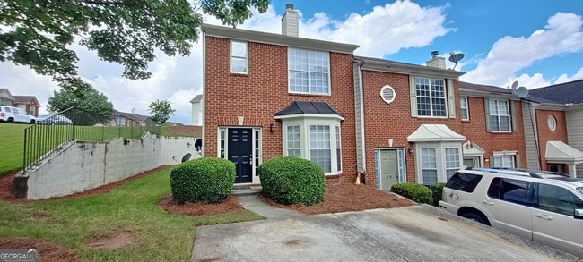 Building Photo - 2671 Parkway Trail