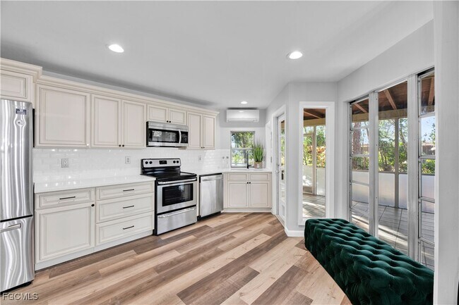 Photo - 2362 Harvard Ave