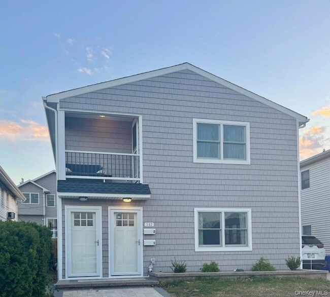 Building Photo - 542 E Pine St Unit Main