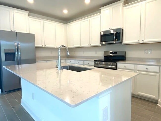 Photo - Beautiful 4 Bedroom Home in Wexford Reserve!