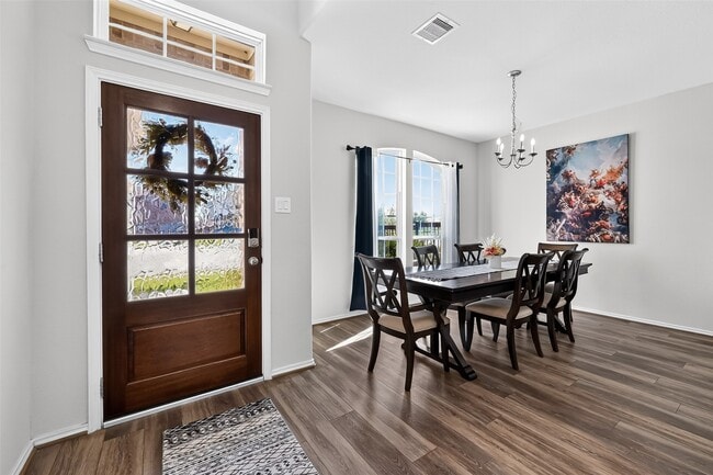 Photo - 1601 Darwin Cedar Dr