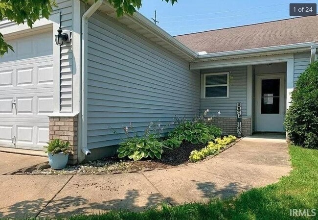 Building Photo - 292 Blakely Dr N