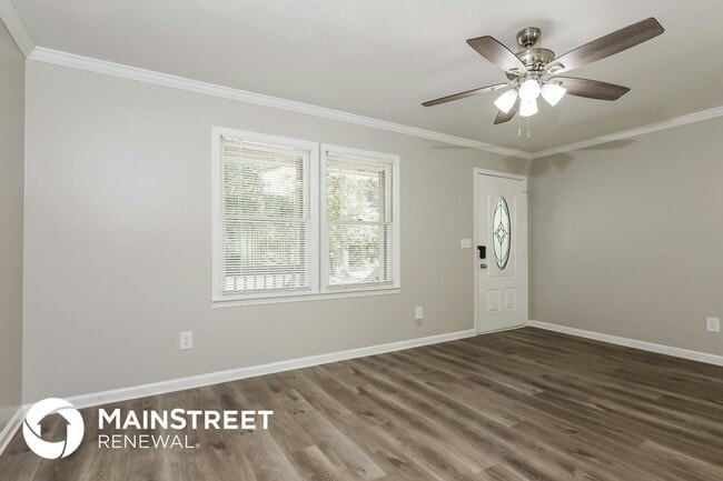 Photo - 374 Scott Blvd