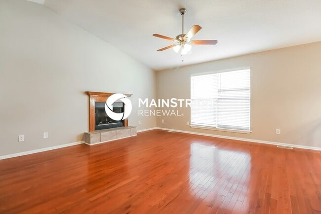 Photo - 3 Bedroom Pet-Friendly Home in Kansas City...