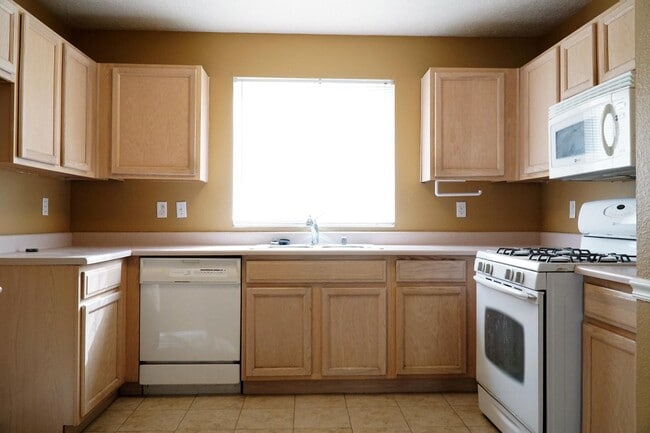 Photo - 10636 Rigoletto Dr NW