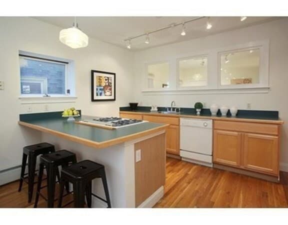 Building Photo - 277 River St Unit 1