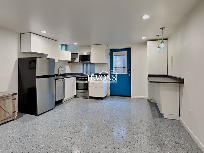 Photo - 9222 117th St SW Unit B