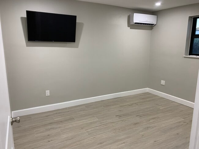 Dormitorio 1 - 350 W 36th St Unidad 1