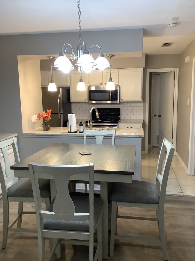 Photo - 2402 Sycamore Ave