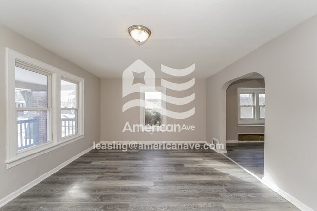 Photo - 400 Noble Ave