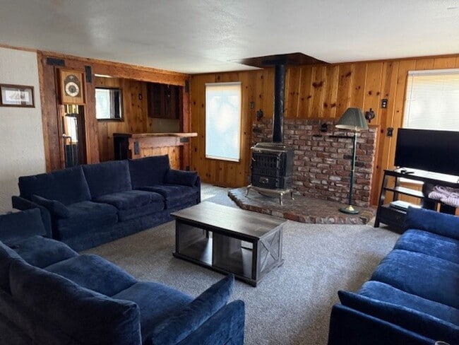 Photo - Furnished Seasonal or Long term  for 8 ppl. near heavenly Avail. 04/15/26!