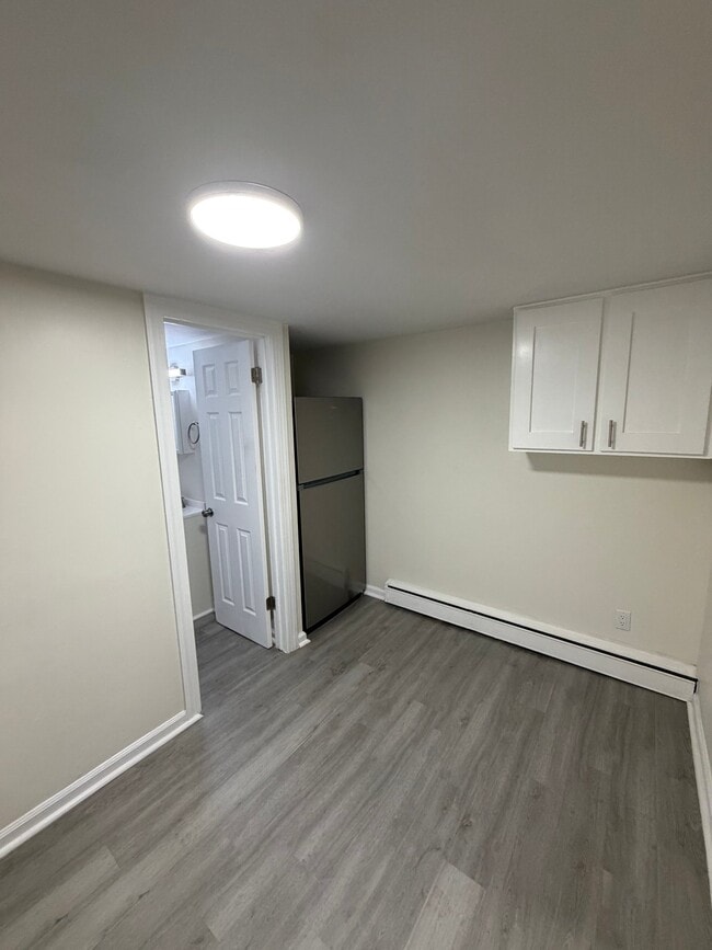 557 Main St Unit 8