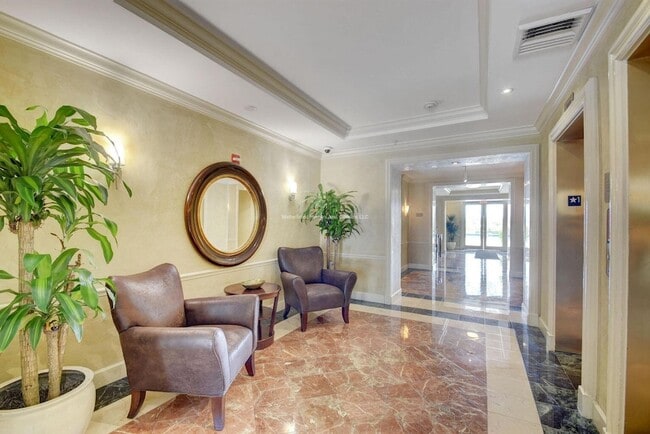 Photo - 806 E Windward Way Unit 313