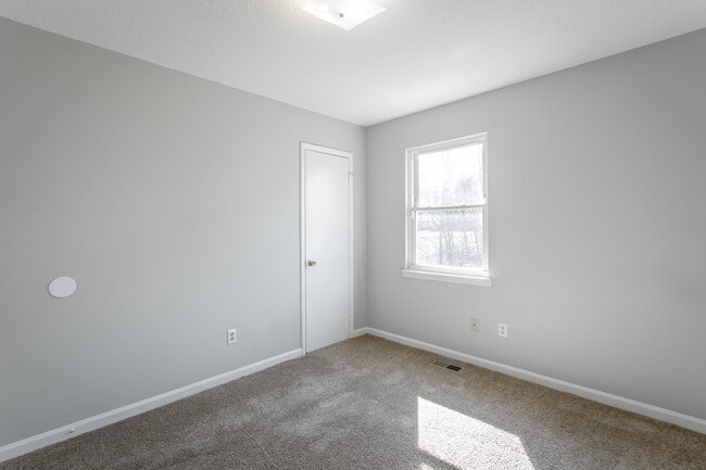 Photo - 1613 N Chester Rd