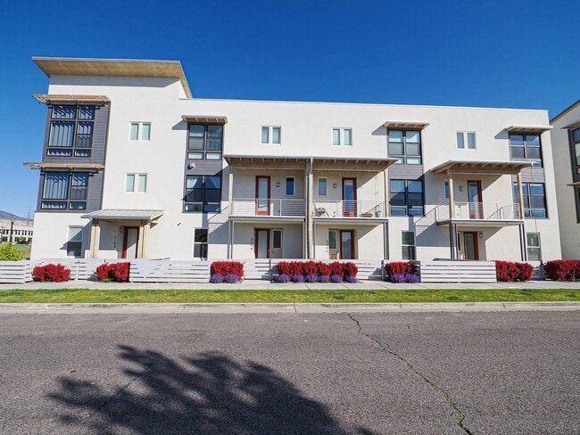Photo - 3 Bedroom, 2.5 Bathroom in South Jordan