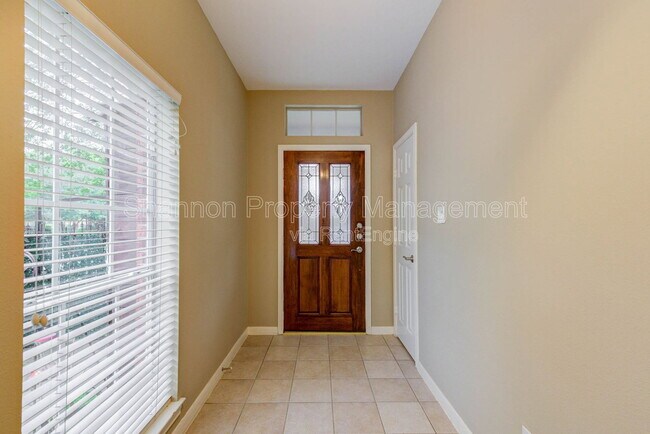 Photo - 302 Fargo St
