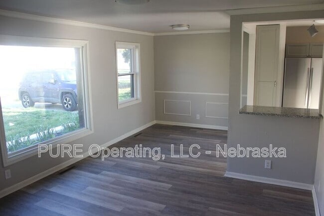 Photo - 670 S 69th St