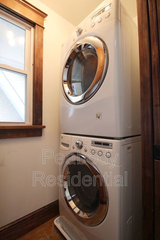 Photo - 2417 Otis St NE