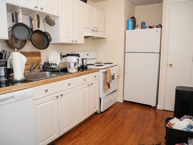 Building Photo - 1039 Commonwealth Ave Unit 21