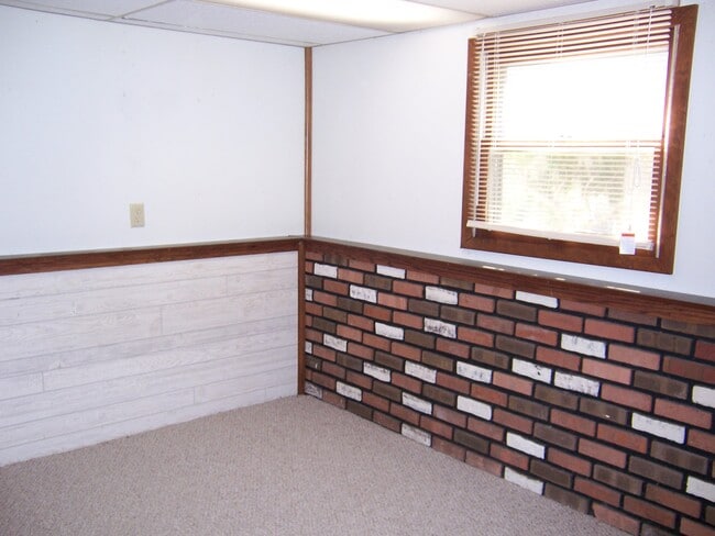 Photo - 1801 Johnson Dr