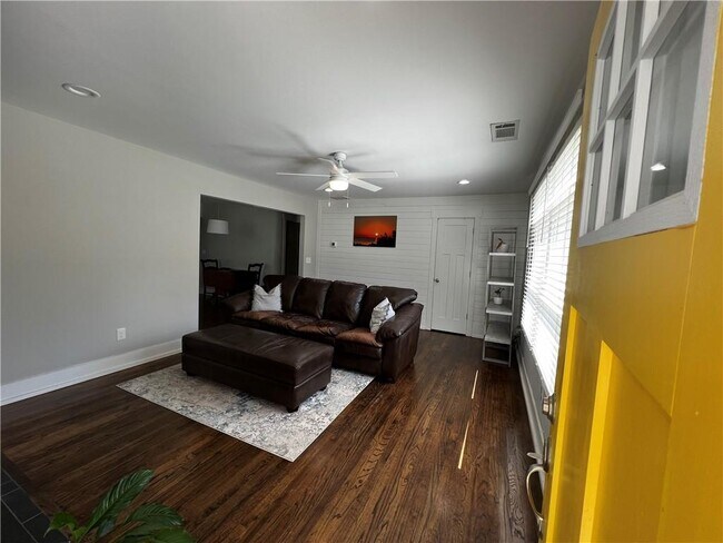 Photo - 1611 Wellswood Dr SE