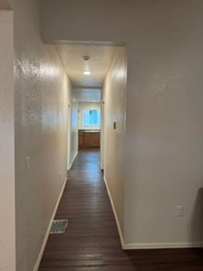 Photo - 415 State St