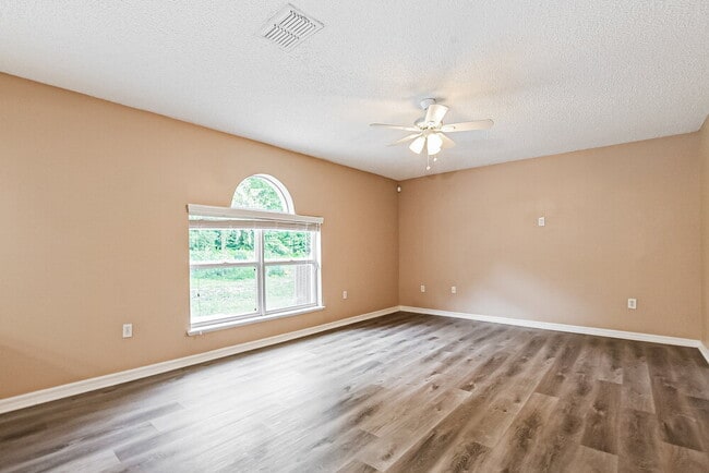 Photo - 239 Pleasant Gardens Dr