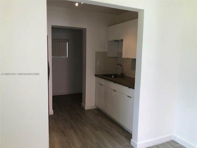 Photo - 220 NW 46th St Unit 220