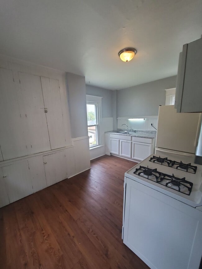 Photo - 1845 14th Ave Unit APT 2 upper