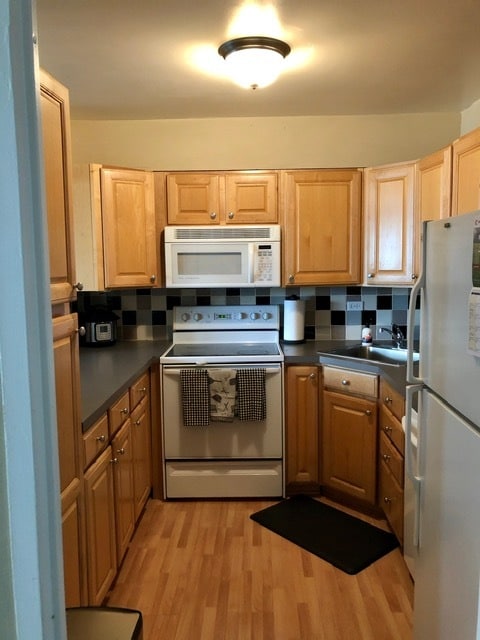 Photo - 1560 N Sandburg Ter Unit James House 1560 N Sandburg Terrace #803