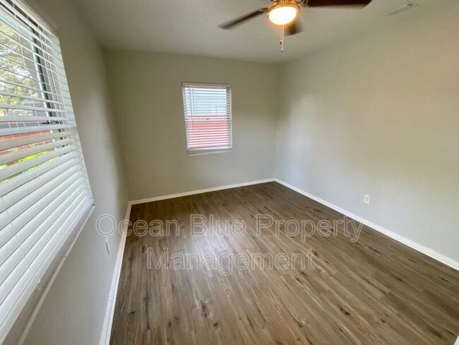 Photo - 740 52nd Ave N